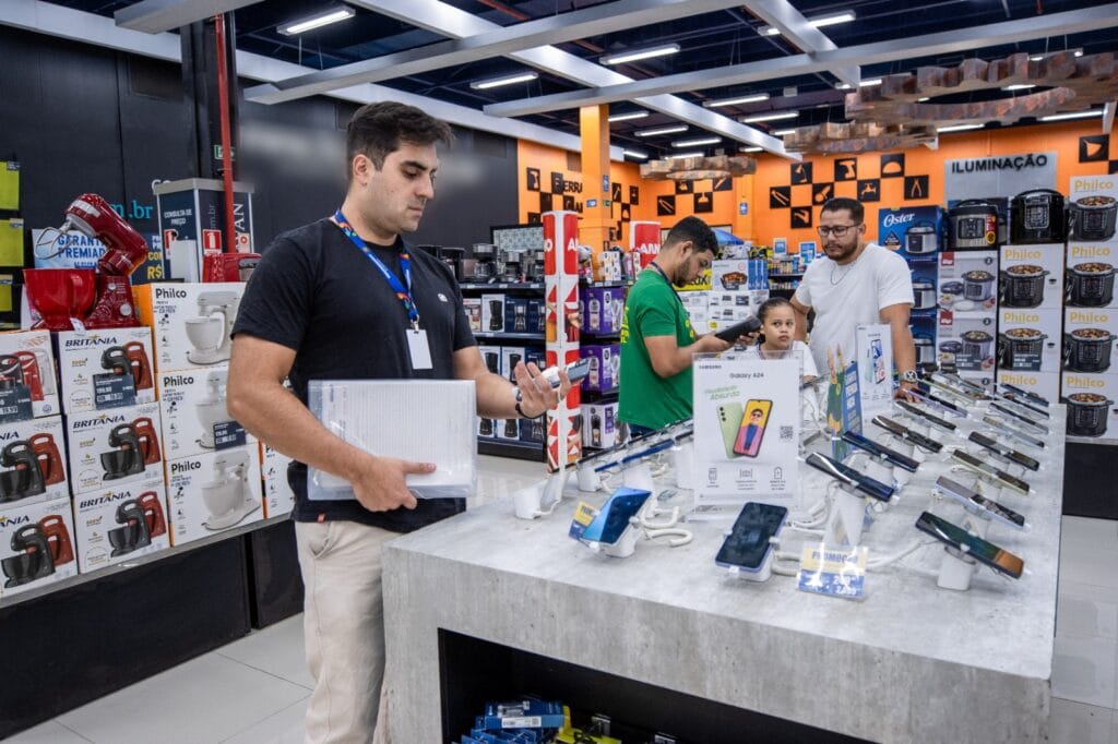 De olho na Black Friday, Procon de Itaquá intensifica fiscalizações e orientações nos comércios