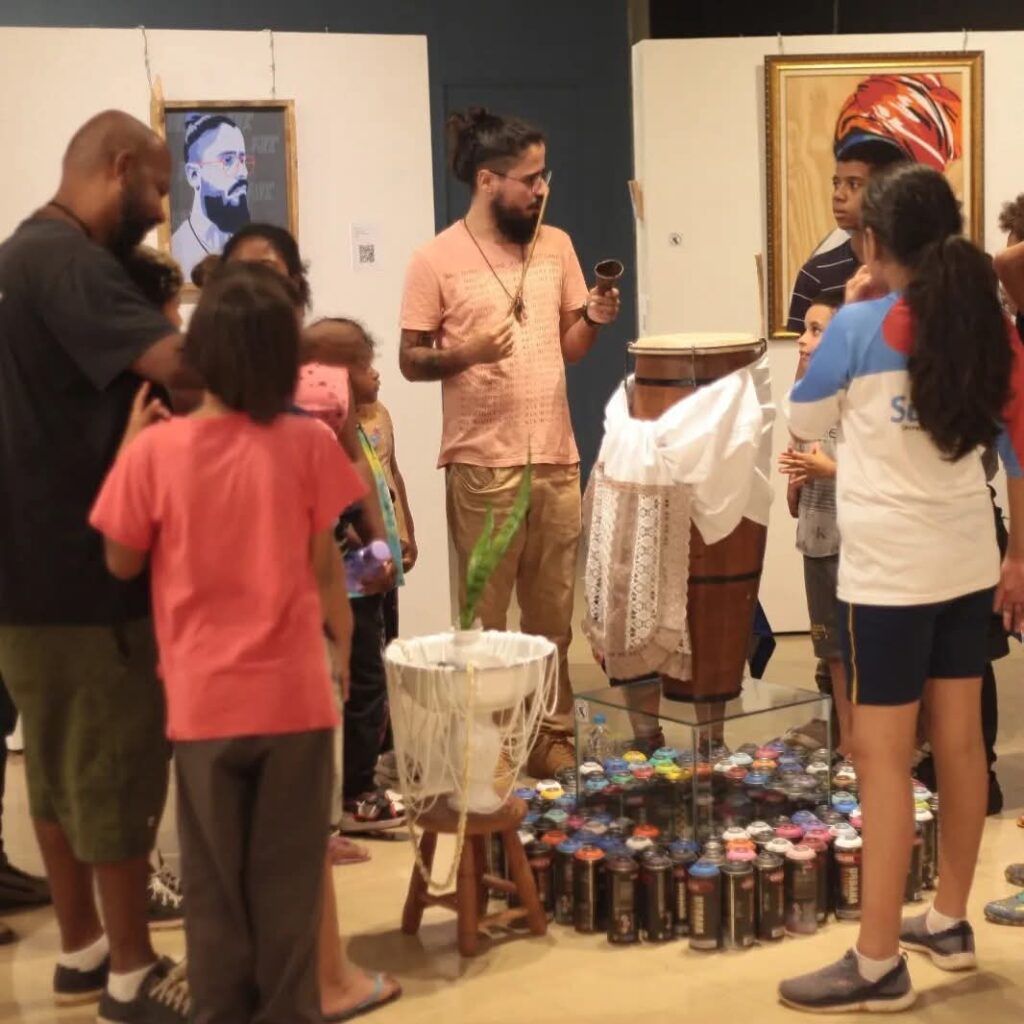 Artista visual com trajetória em Suzano realiza exposição internacional em Lisboa